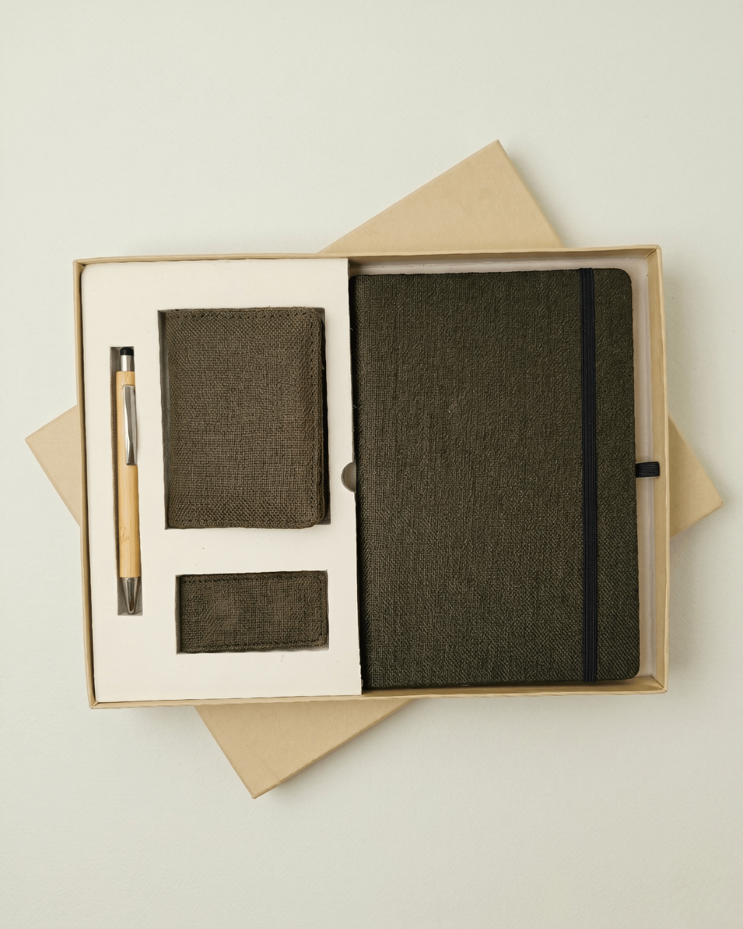 The Executive Gift Set 1 : Hemp Diary with Elastic Loop, Money Clip, Horizontal Card Holder & Pen
