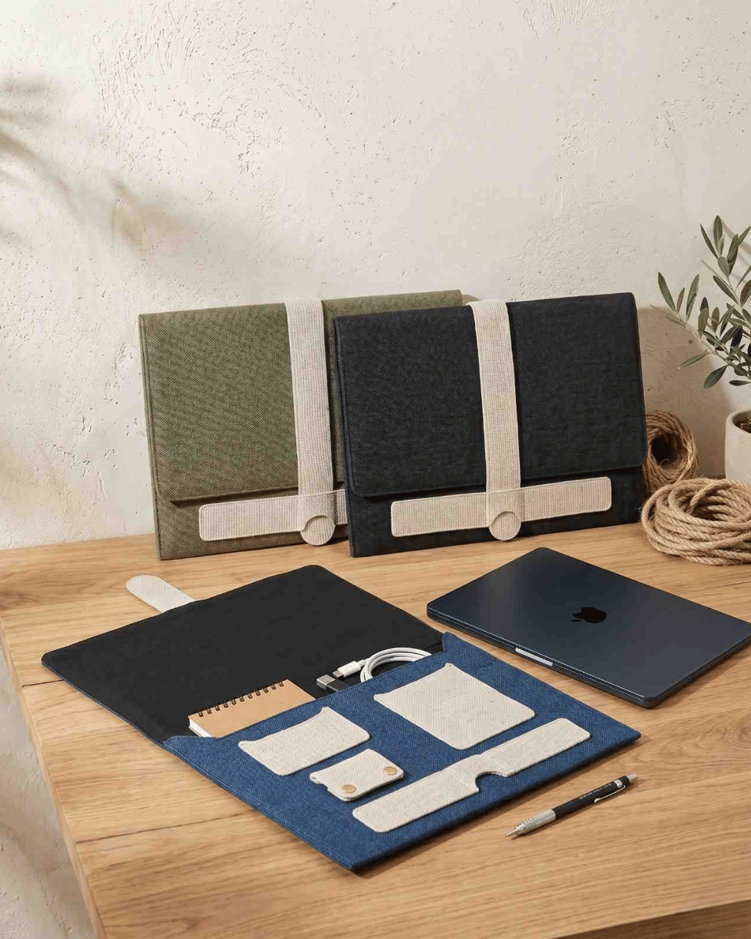 Hemp Laptop Sleeve Organiser