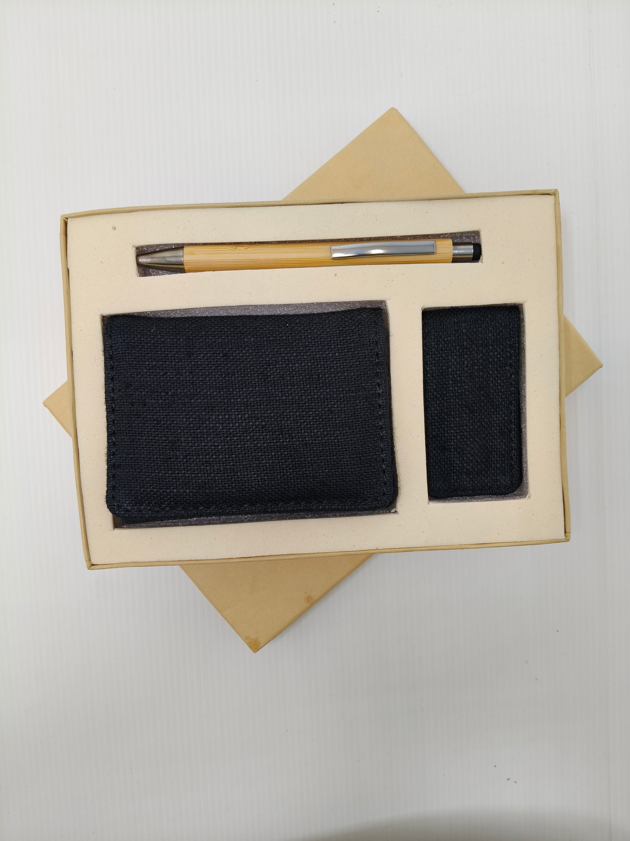 Pen and Horizontal Card Holder and Money Clip