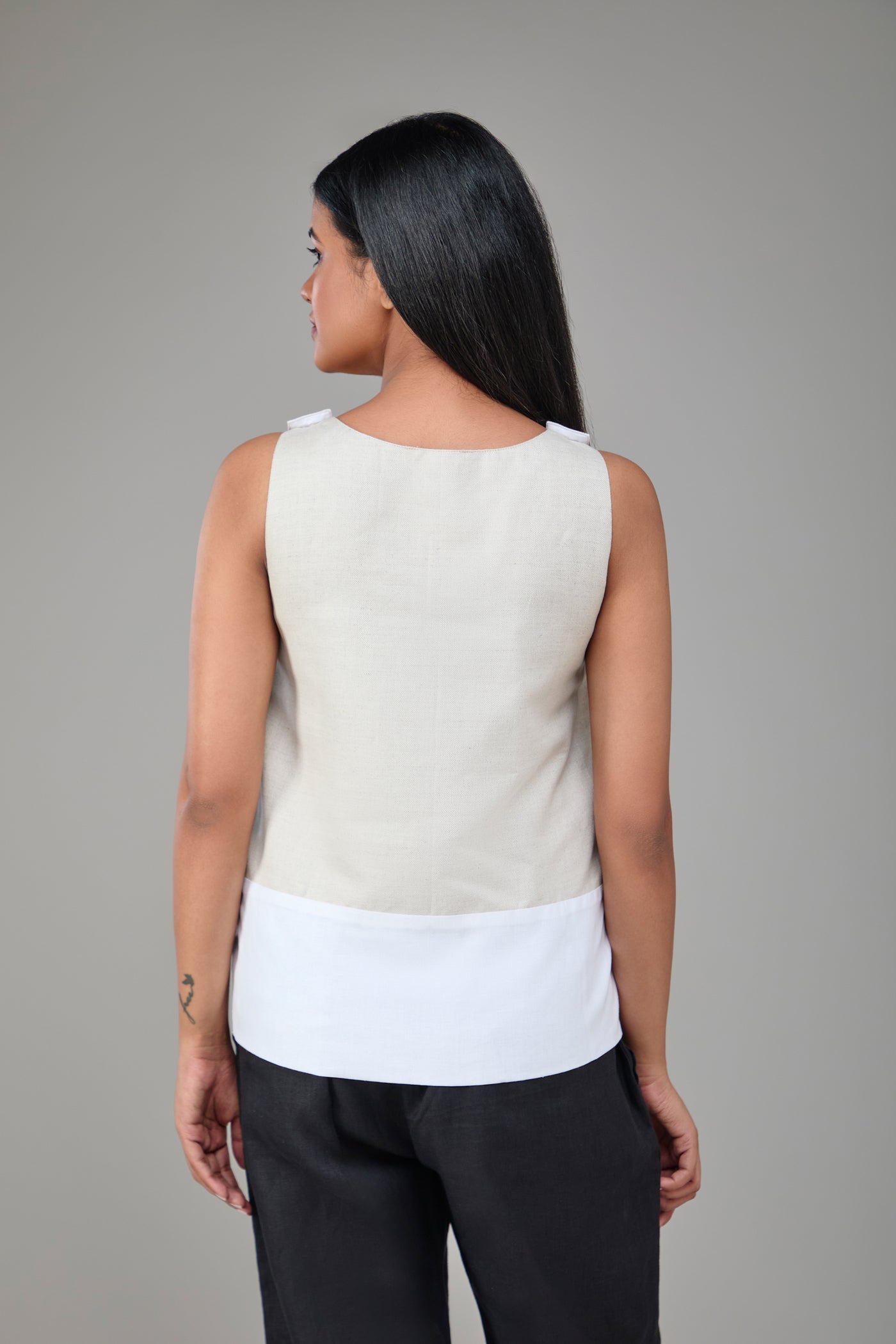 Hemp And Bamboo Contrast Sleeveless Flower Top