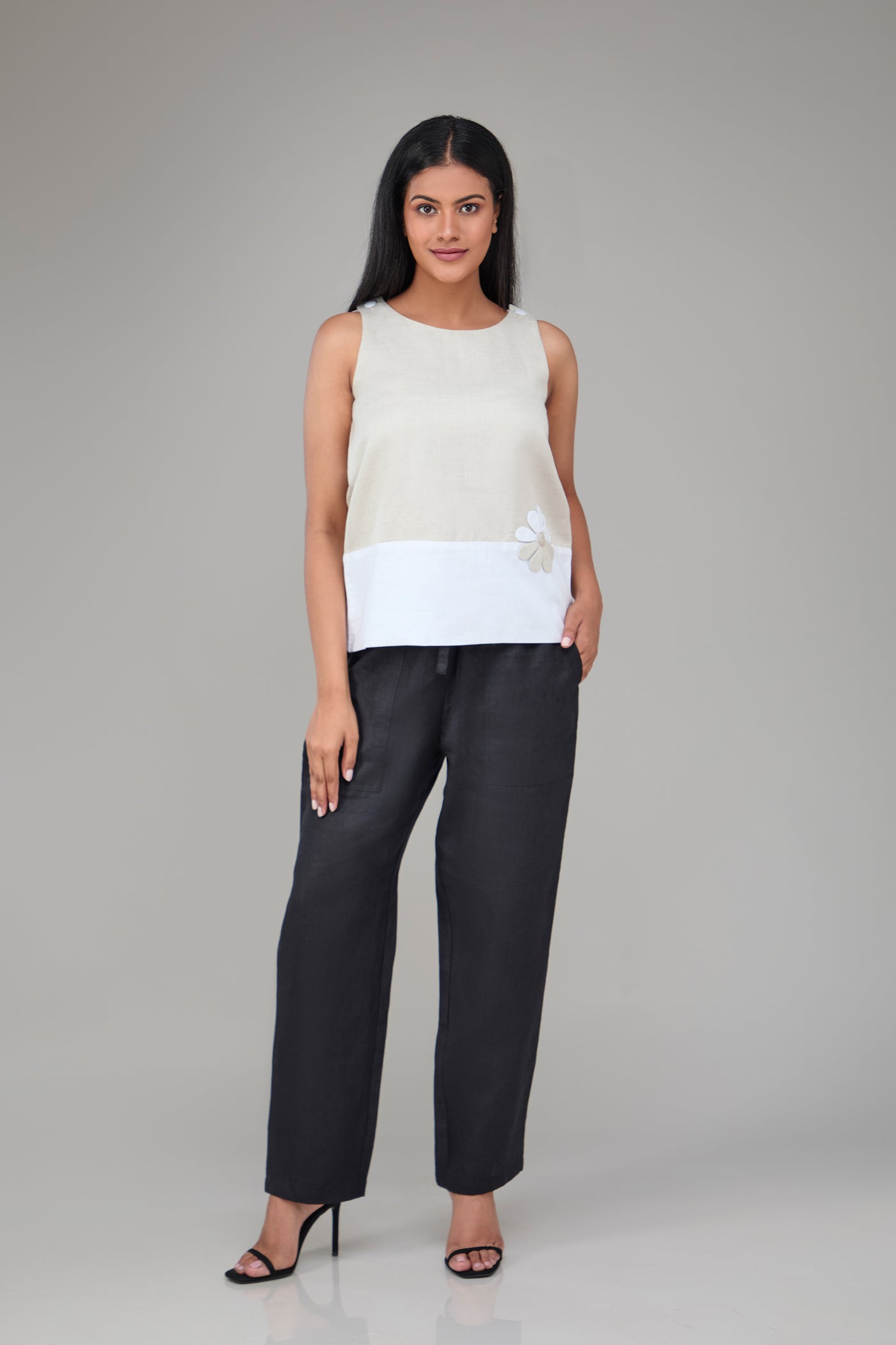 Hemp And Bamboo Contrast Sleeveless Flower Top