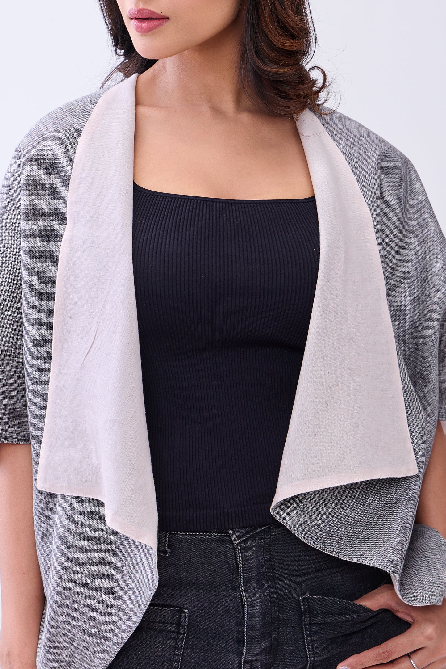 The Label Gaia Hemp Reversable Shrug – Grey & Blush Pink
