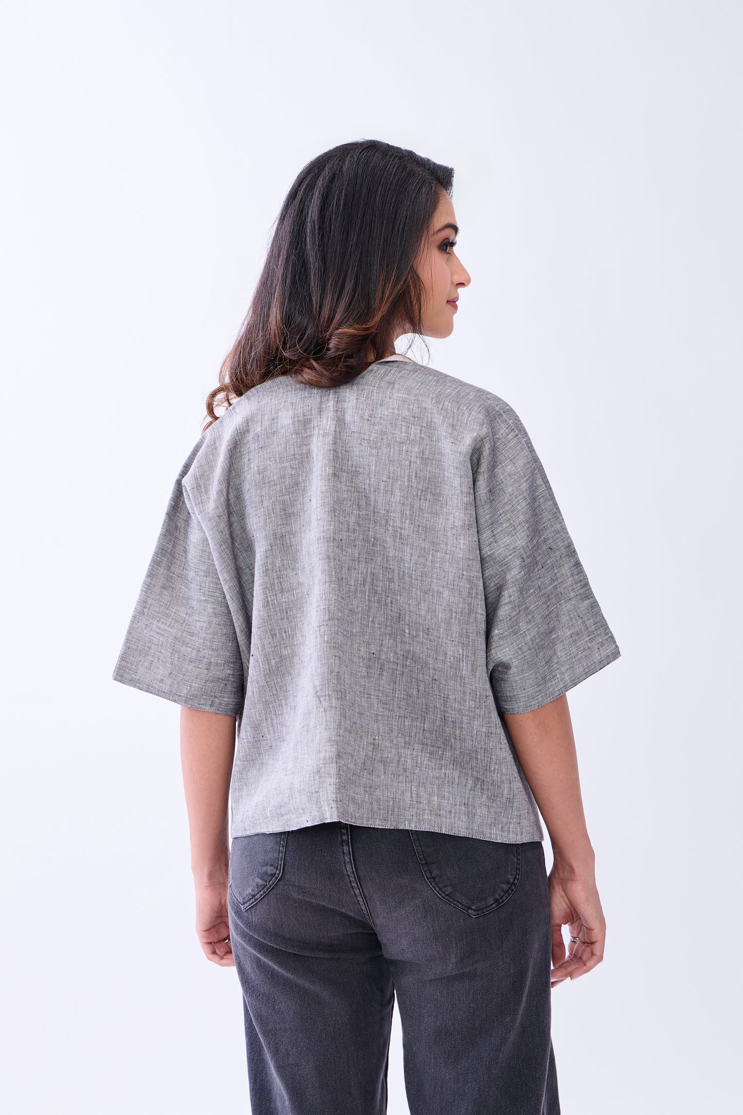 The Label Gaia Hemp Reversable Shrug – Grey & Blush Pink