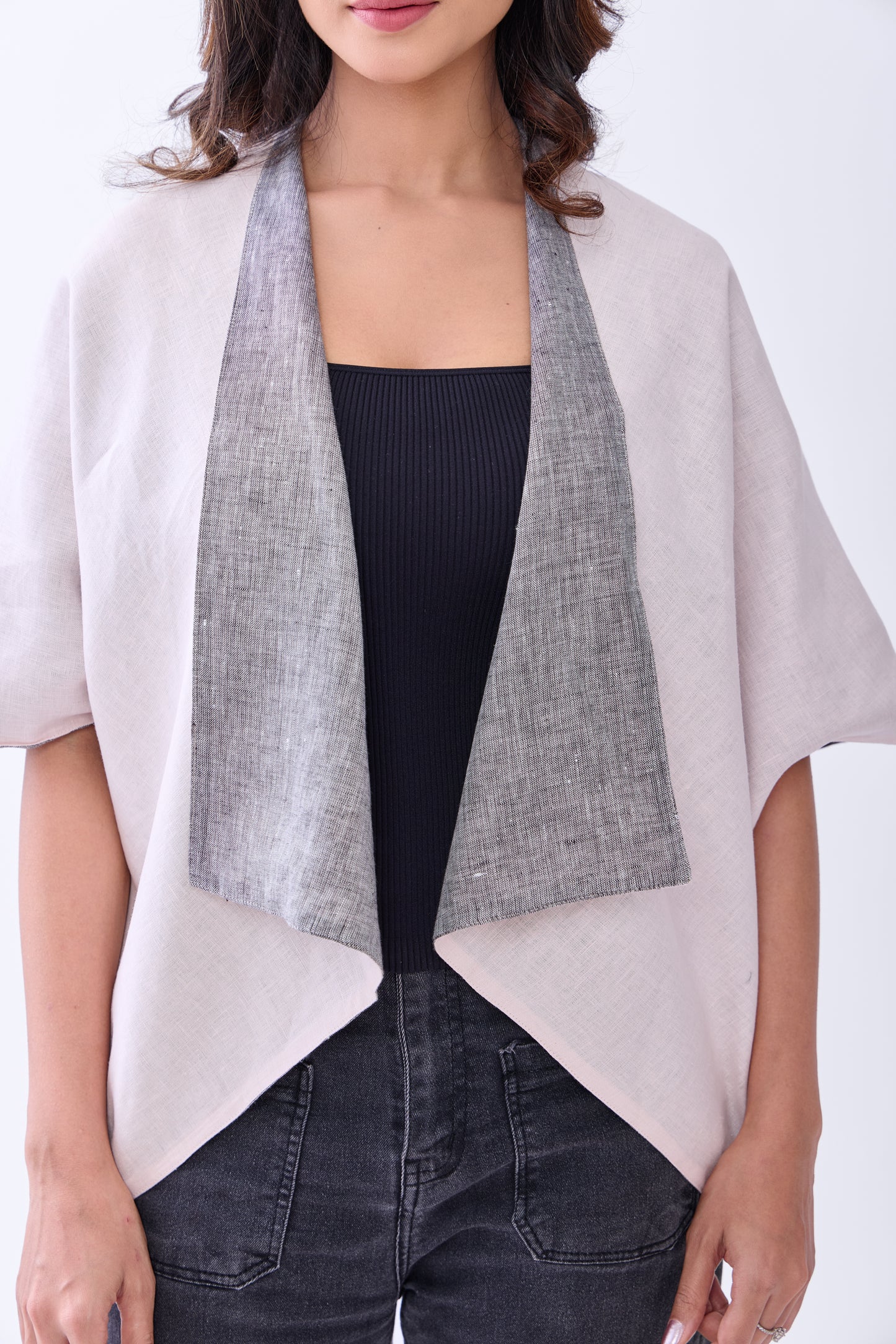 The Label Gaia Hemp Reversable Shrug – Grey & Blush Pink