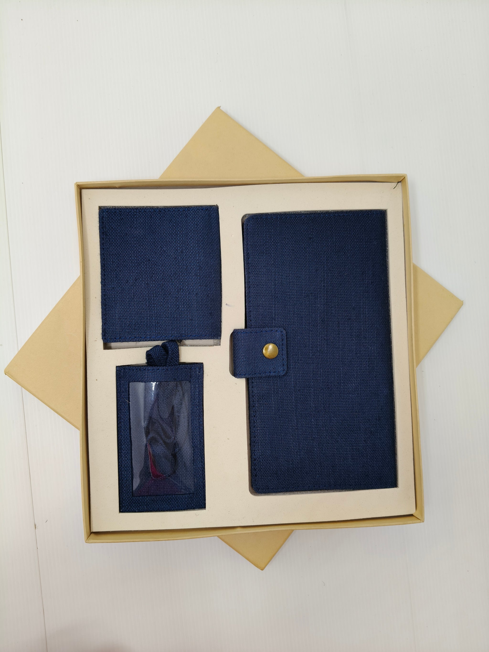 Wallet, Passport Holder & Luggage Tag