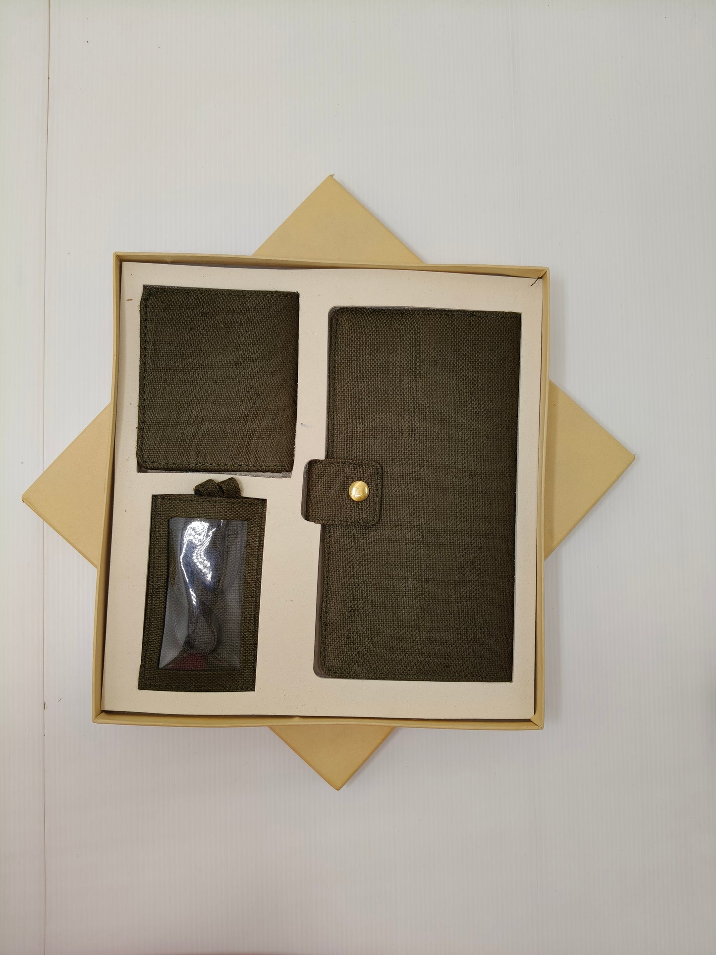 Wallet, Passport Holder & Luggage Tag